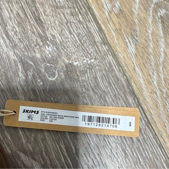 Skims Kim Kardashian Women’s Fits Everybody Full Coverage Back Smoother Bra 42B - Picture 3 of 4